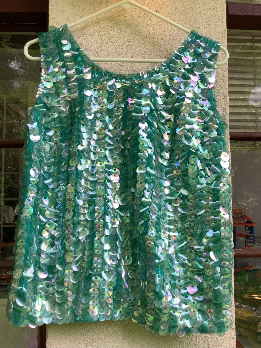 Trio New York Iridescent Aqua Sequin Shell Top
